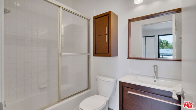 13920 Moorpark Street 106, Sherman Oaks, CA 91423