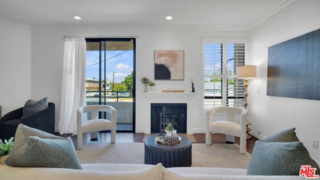 13920 Moorpark Street 106, Sherman Oaks, CA 91423