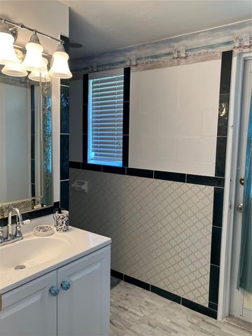 4705 LEMON BAY DRIVE, Venice, FL 34293