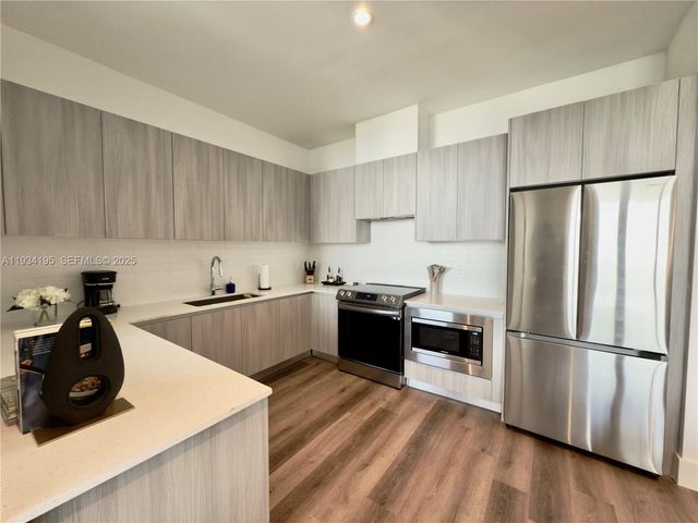 2800 SW 27th Terrace 1109, Miami, FL 33133