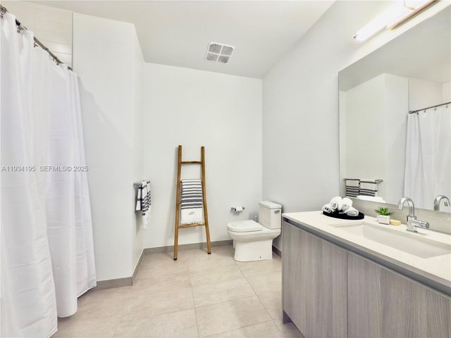 2800 SW 27th Terrace 1109, Miami, FL 33133