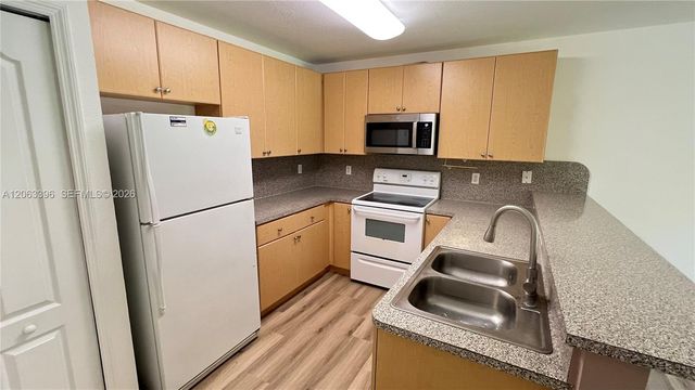22721 SW 88 PL 9-19, Cutler Bay, FL 33190
