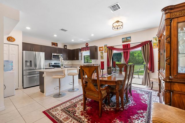 4721 Santa Cruz Way, Davie, FL 33314