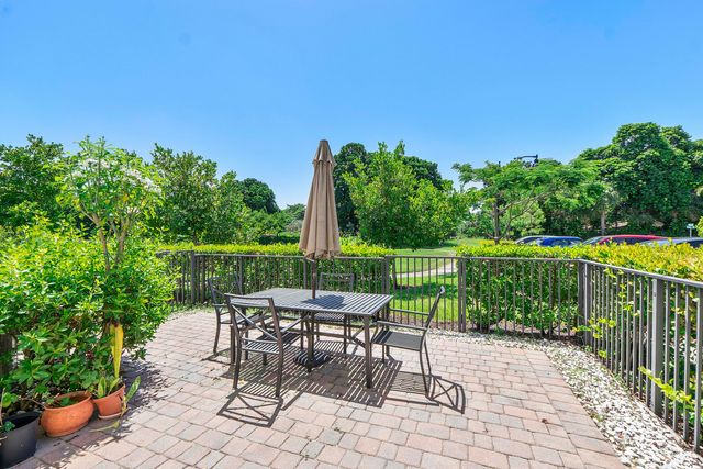 4721 Santa Cruz Way, Davie, FL 33314