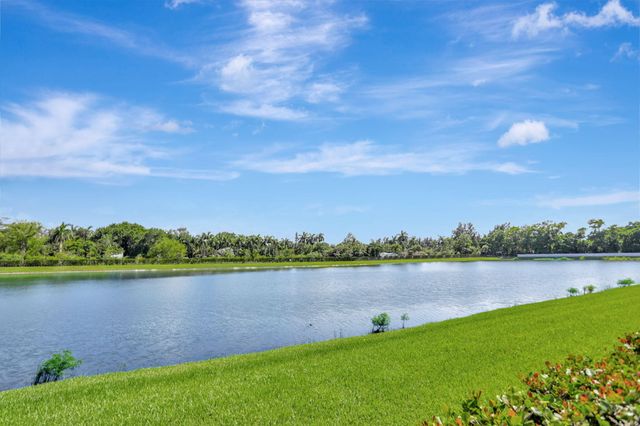 4721 Santa Cruz Way, Davie, FL 33314