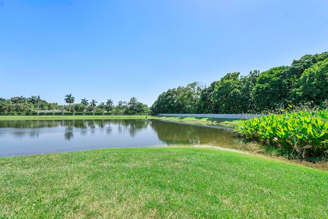 4721 Santa Cruz Way, Davie, FL 33314