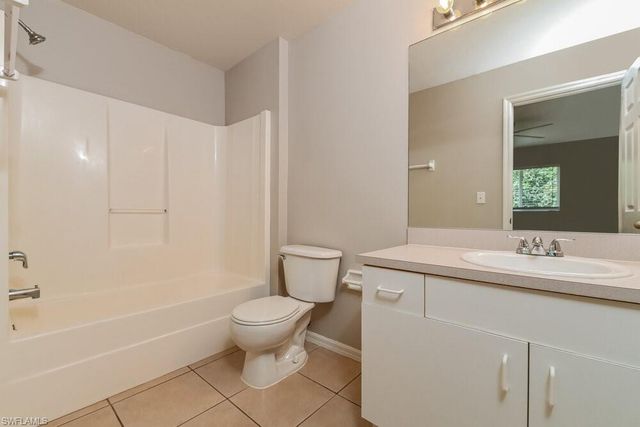 1733 SW 22nd LN, Cape Coral, FL 33991