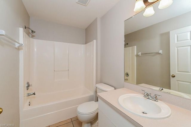 1733 SW 22nd LN, Cape Coral, FL 33991