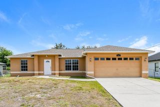 1733 SW 22nd LN, Cape Coral, FL 33991