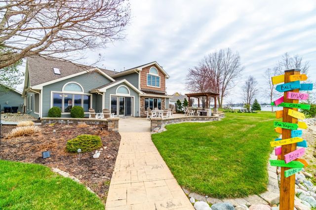 565 & 535 Ln 101 Lake Pleasant, Fremont, IN 46737