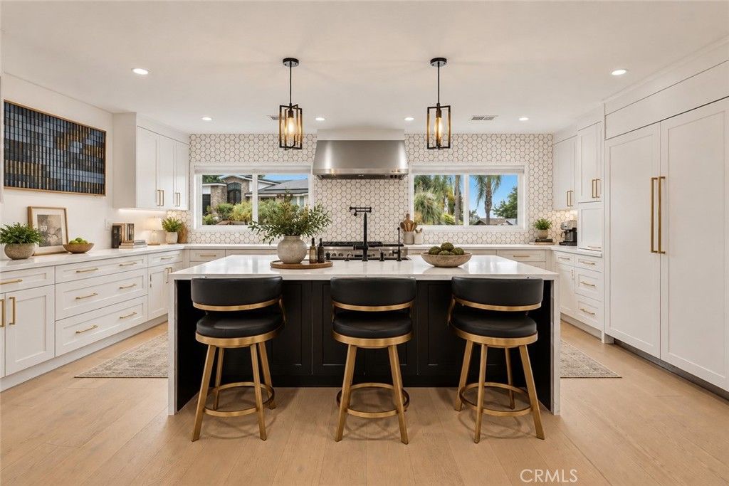 5931 Maury Avenue, Woodland Hills, CA 91367 — exterior