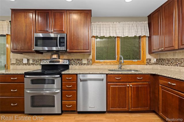 39750 Cheviot Road, Canton Charter Township, MI 48188