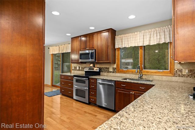 39750 Cheviot Road, Canton Charter Township, MI 48188