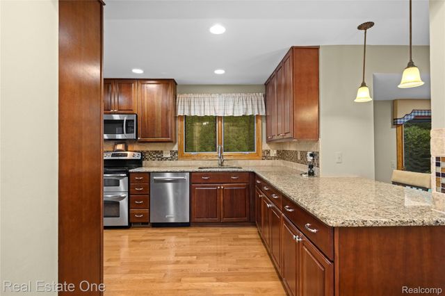 39750 Cheviot Road, Canton Charter Township, MI 48188