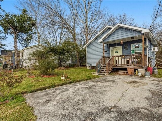 1802 Fort Worth Street, Baytown, TX 77520