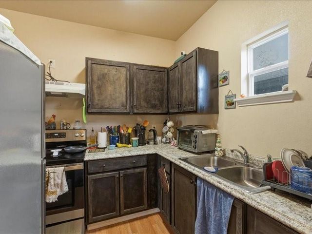 1802 Fort Worth Street, Baytown, TX 77520