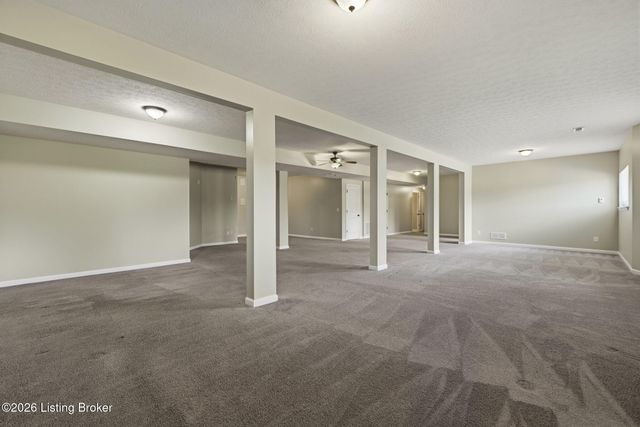 517 Concord Grape Way, Vine Grove, KY 40175