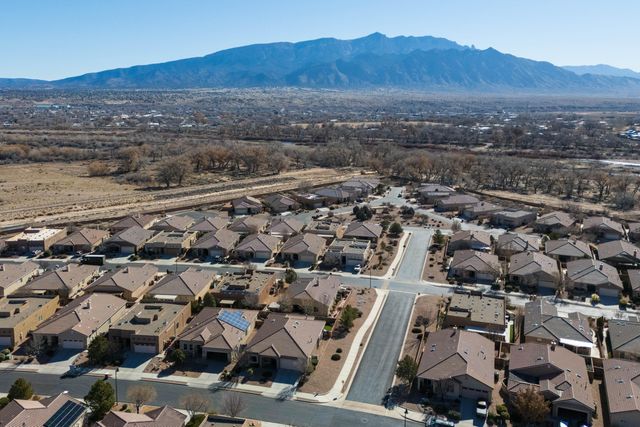 936 Evening Primrose Lane, Bernalillo, NM 87004