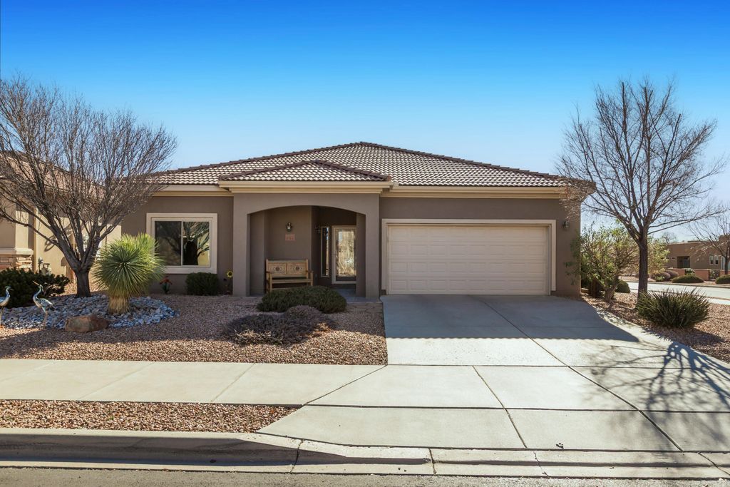 936 Evening Primrose Lane, Bernalillo, NM 87004