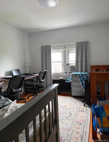 17 Hope Street, Hempstead, NY 11550