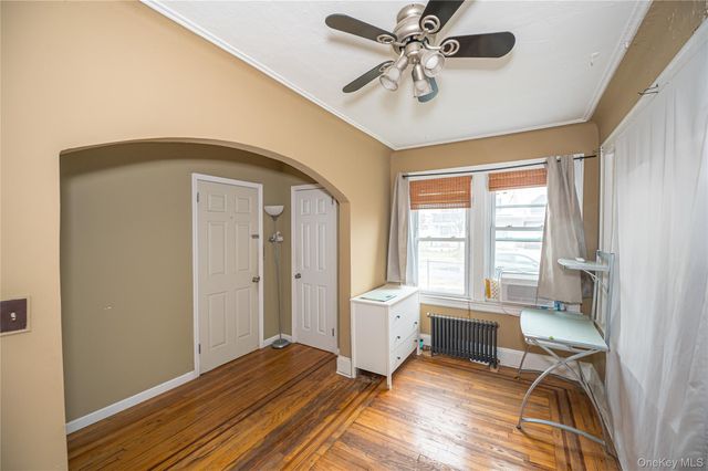 17 Hope Street, Hempstead, NY 11550