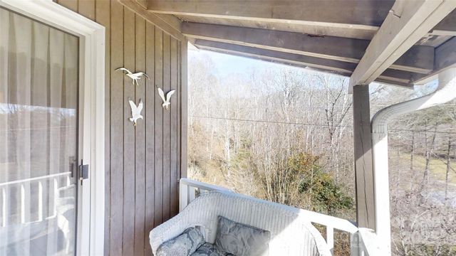 707 Lickskillet Road, Burnsville, NC 28714