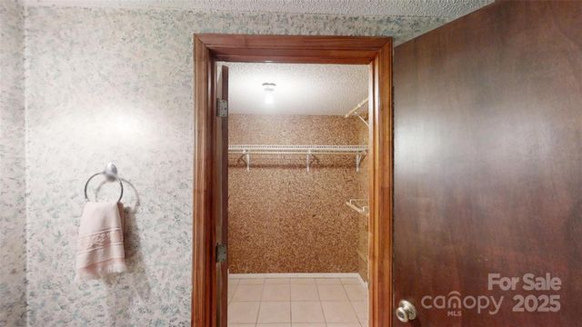 707 Lickskillet Road, Burnsville, NC 28714