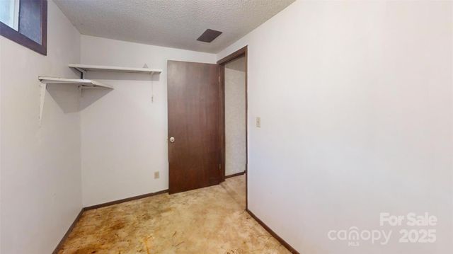 707 Lickskillet Road, Burnsville, NC 28714