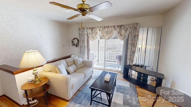 707 Lickskillet Road, Burnsville, NC 28714