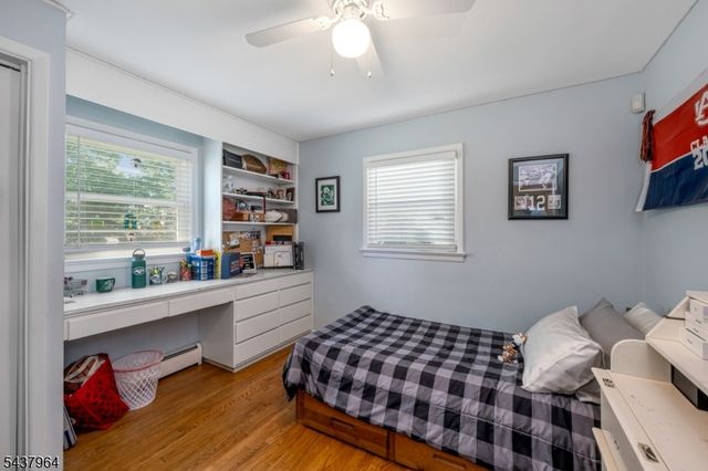 12 Waibel Dr, Allendale Boro, NJ 07401