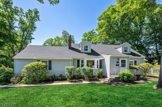 12 Waibel Dr, Allendale Boro, NJ 07401