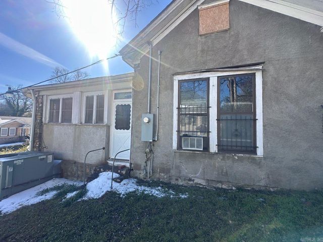 325 Grove Street, Hot Springs, AR 71901