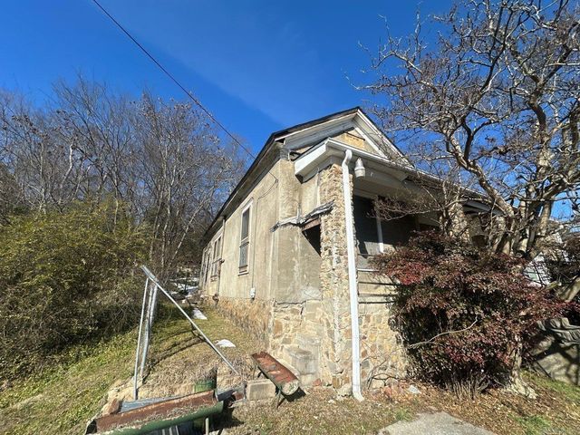 325 Grove Street, Hot Springs, AR 71901