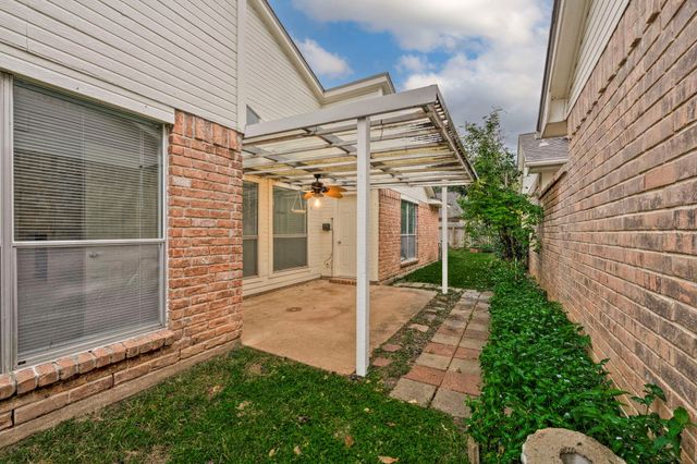 2011 Creek Valley Lane, Sugar Land, TX 77478