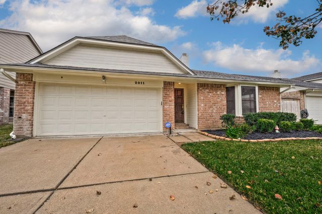 2011 Creek Valley Lane, Sugar Land, TX 77478
