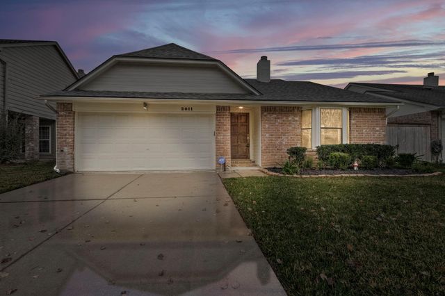 2011 Creek Valley Lane, Sugar Land, TX 77478