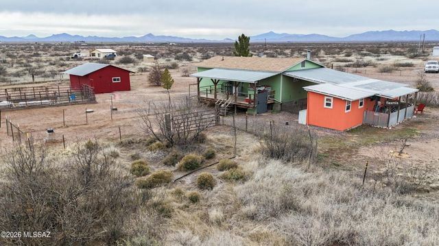 6557 N Kings Highway, Douglas, AZ 85607