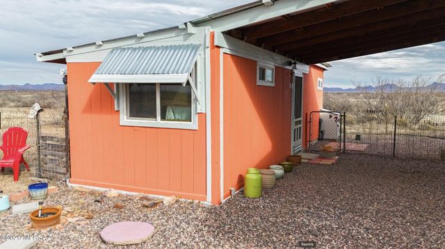 6557 N Kings Highway, Douglas, AZ 85607