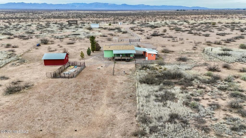 6557 N Kings Highway, Douglas, AZ 85607