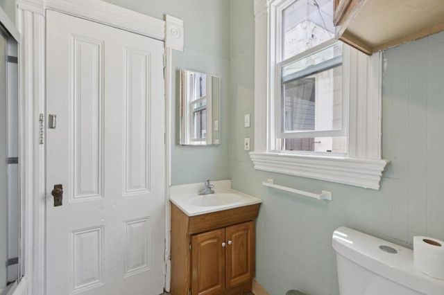 1917 Myrtle Street, Oakland, CA 94607