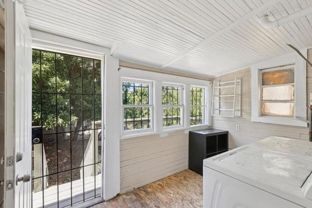 1917 Myrtle Street, Oakland, CA 94607
