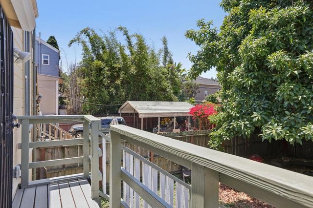 1917 Myrtle Street, Oakland, CA 94607