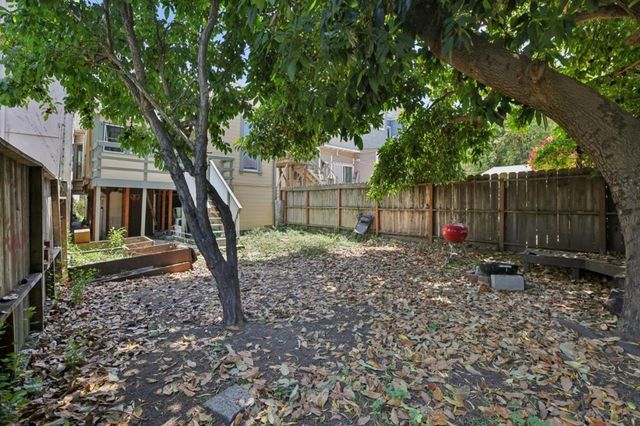 1917 Myrtle Street, Oakland, CA 94607