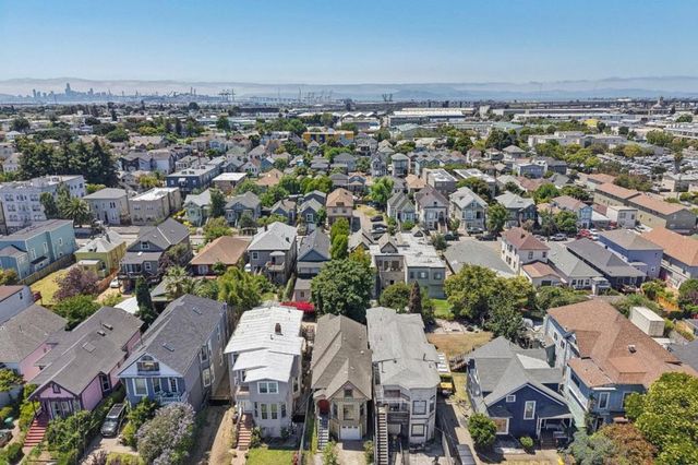 1917 Myrtle Street, Oakland, CA 94607
