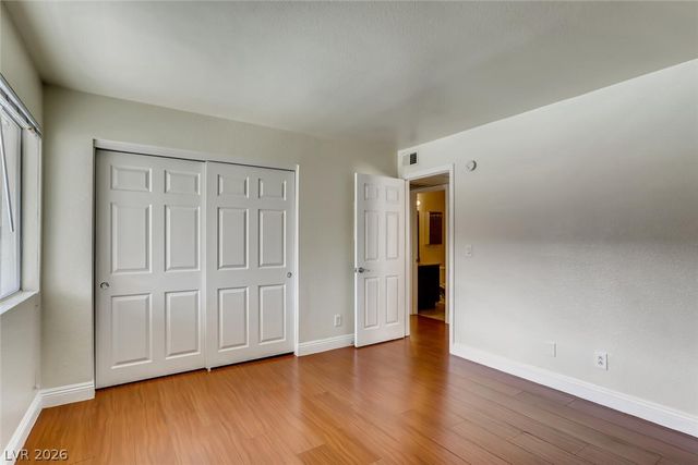 5229 Indian River Drive 240, Las Vegas, NV 89103