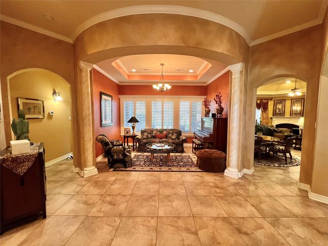 102 Pintail Drive, Clute, TX 77531