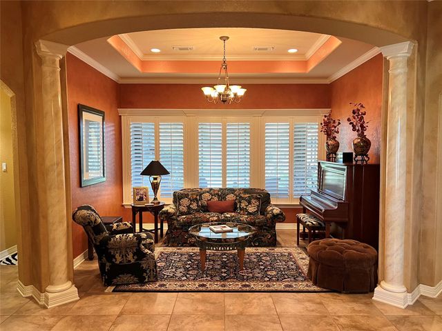 102 Pintail Drive, Clute, TX 77531