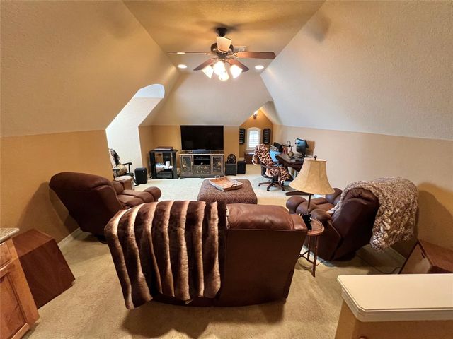 102 Pintail Drive, Clute, TX 77531