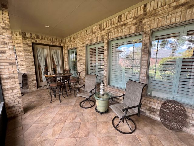 102 Pintail Drive, Clute, TX 77531