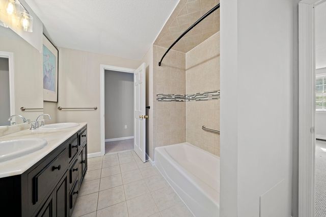 84 Poulos Rd, Braintree, MA 02184